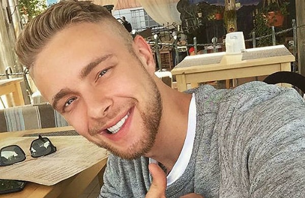 9. Несмотря на кучу достоинств, скромняга Егор признается, что и у него есть недостатки