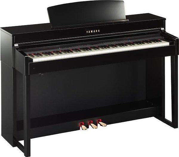 47. Yamaha Clavinova Dijital Piano
