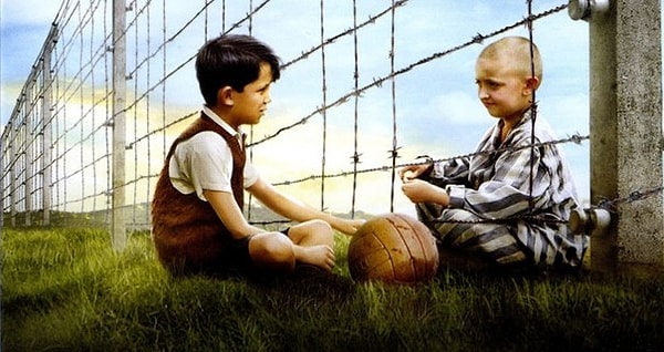 10. Мальчик в полосатой пижаме (2008)