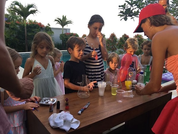 5. Был на празднике и художник по аквагриму.