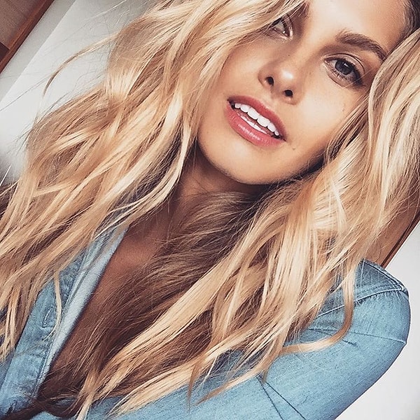 18. Натали окончила университет по специальности Визуальная коммуникация и дизайн.