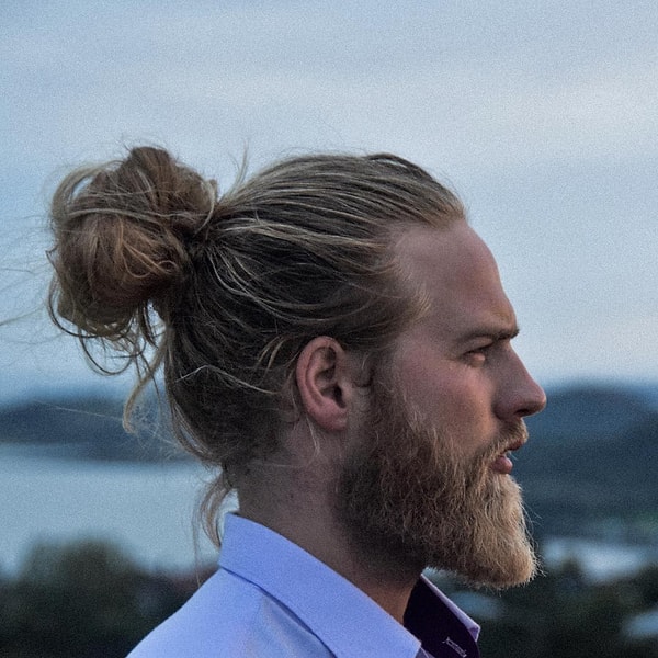 15. Другие называют его "подарком небес для всех женщин мира".