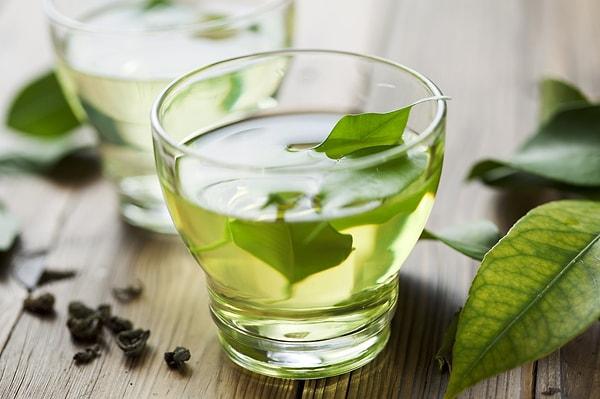 6. Normal çay yerine yeşil çaya başlayın
