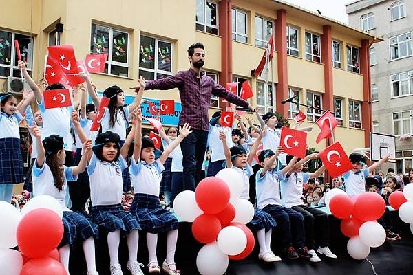 Ahmet Naç'ın lügatında "yok" kelimesinin yeri yok çünkü o, öğrencileri için bütün imkanları yaratmaya kararlı