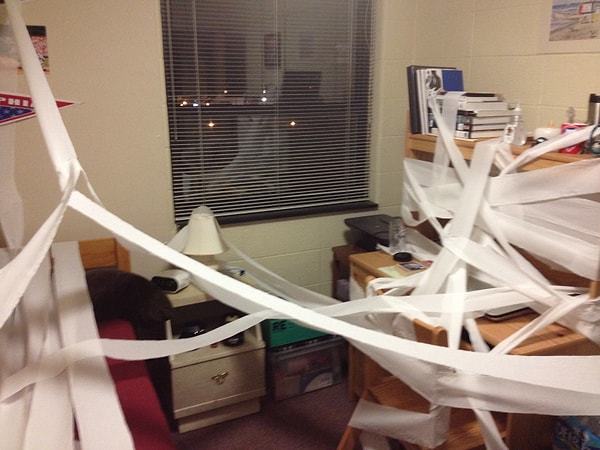 11. Не думаем, что сами хозяева очень рады такому проявлению любви к отелю.