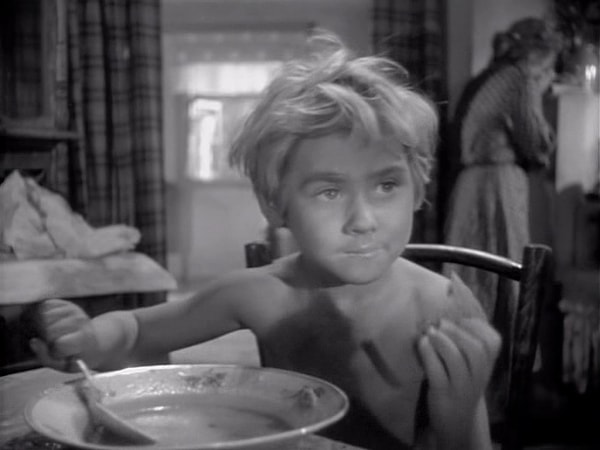 9. Жизнеутверждающий фильм о войне.