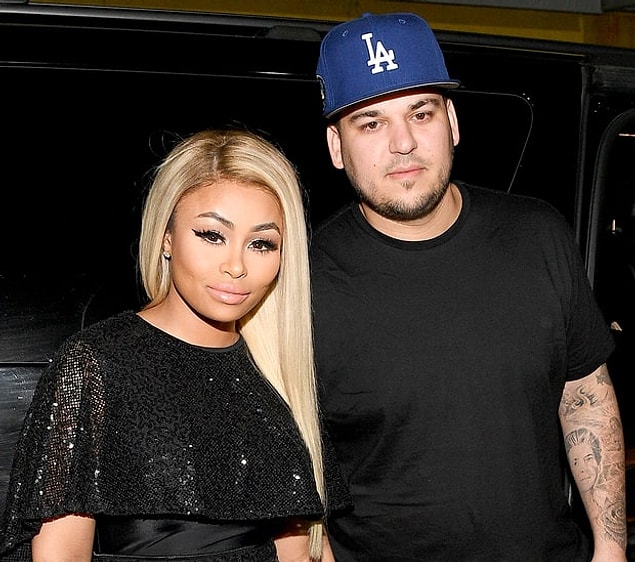 Tyga'nın eski nişanlısı, çocuğunun annesi Blac Chyna'nın Kylie Jenner'ın üvey abisi Rob Kardashian ile nişanlanması ve hamile olduğunu açıklaması da çiftin ilişkisini yıpratan bir faktör oldu.