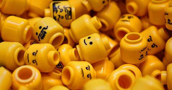 15. Lego kafalarının neden delikli olduğunu hiç merak ettiniz mi?