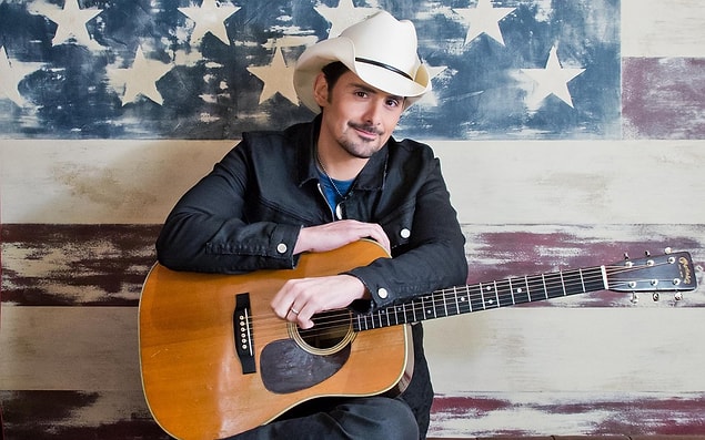 35. Brad Paisley - 6.8 Milyon Dolar