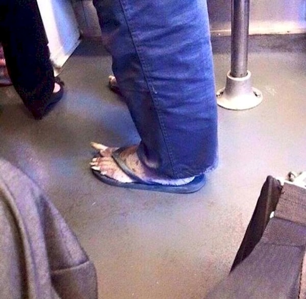 10. Педикюрчик?