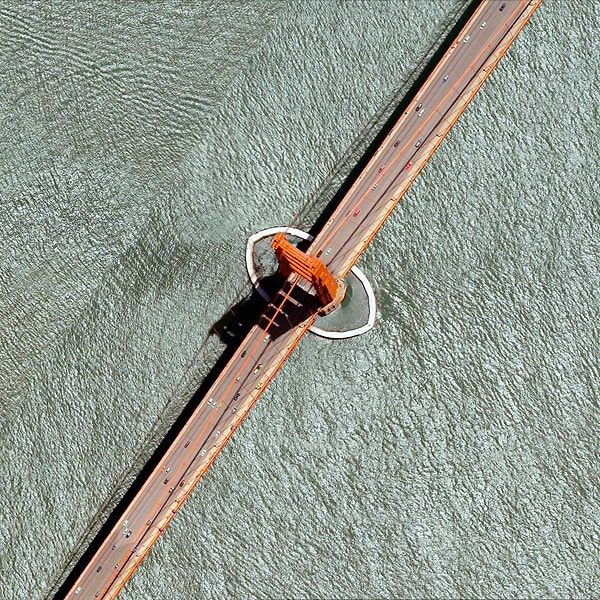 10. Мост Золотые Ворота – Сан-Франциско, США 37°49′11″N 122°28′43″W