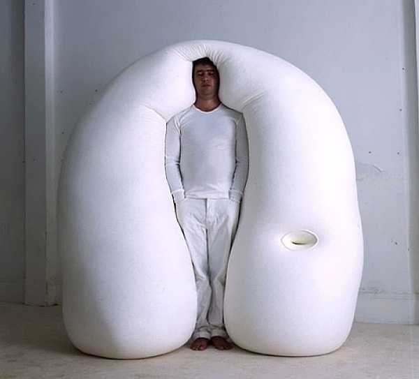 4. Вертикальная кровать