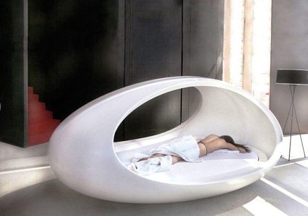 5. Кровать от компании «Lomme»