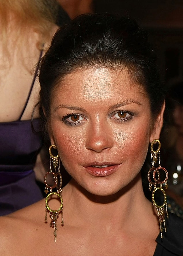 11. When you apply your bronzer in the dark...