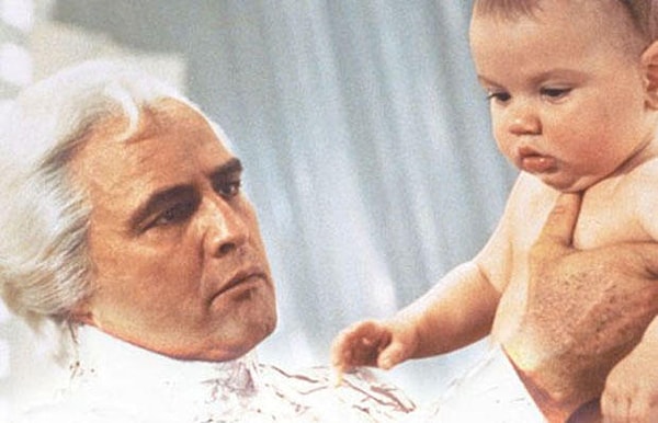 14. Брандо считывал свою роль в «Супермене» с подгузника Супермена