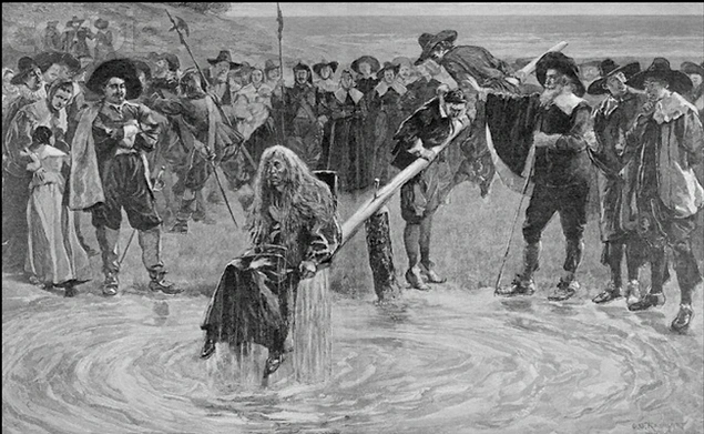 Odun ateşinde diri diri yakılan bir kadın.