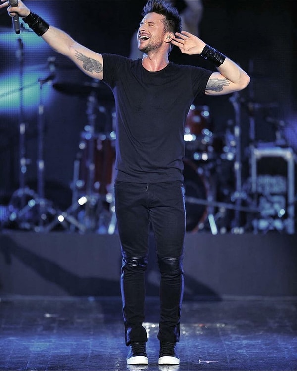 8. Напомним, 12 мая зрители узнают вторую половину артистов, которые тоже пройдут в финал.