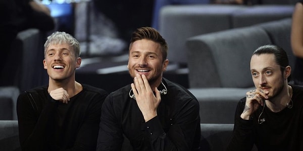 5. Над песней «You Are The Only One» работала международная команда под руководством Филиппа Киркорова, а композитором выступил грек Димитрис Контопулос, который в 2006 году также придумал номер с роялем и балериной для Димы Билана на песню «Never Let Me Go».