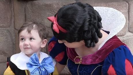 Pamuk Prensese İlk Görüşte Aşık Olan 2 Yaşındaki Otizmli Çocuğun Aşk Dolu Anları