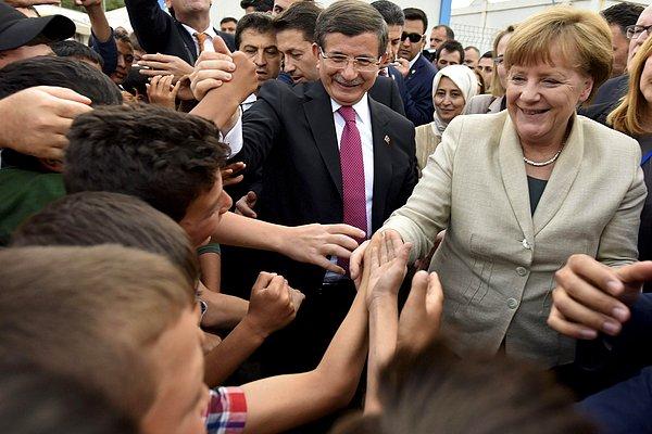 Merkel ve Davutoğlu 23 Nisan'da ziyaret etmişti