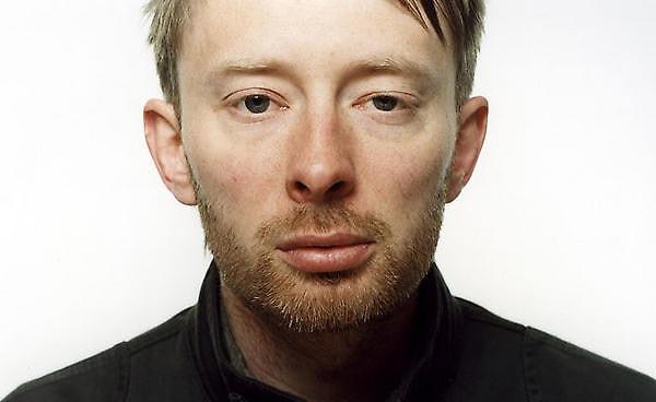 15. Thom Yorke'un sol gözüdeki hafif kapalı duruşu bir çoğumuz 'göz tembelliği sendromu' sanarız.
