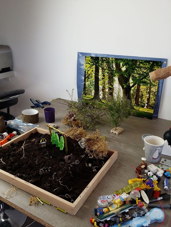 Крокодил Данди (за сценой)