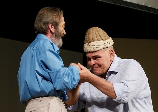 Ferhan Şensoy Kavuğu Rasim Öztekin'e Devretti