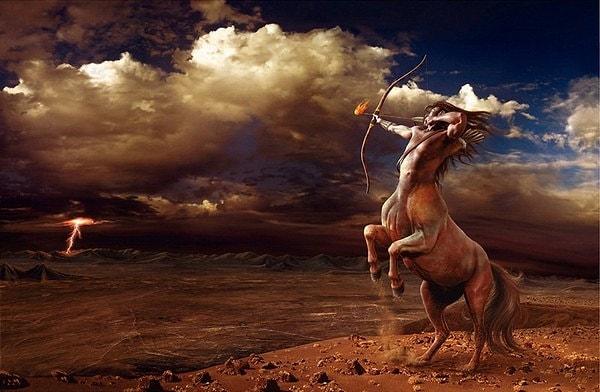 1. Sentorlar veya bir diğer isimleriyle Centaur bilindiği gibi Yunan mitolojisinde yarı insan, yarı at olarak betimlenen mitolojik varlıklardır.