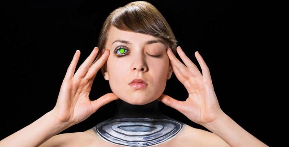 Галлюциногенный боди-арт японской художницы: игры воображения