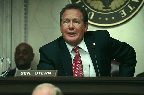 19. Сенатор Стерн/ Железный человек 2 и Первый Мститель: Другая война