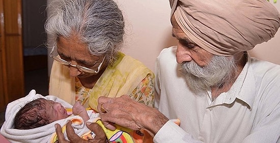 72-летняя жительница Индии родила своего первого ребенка