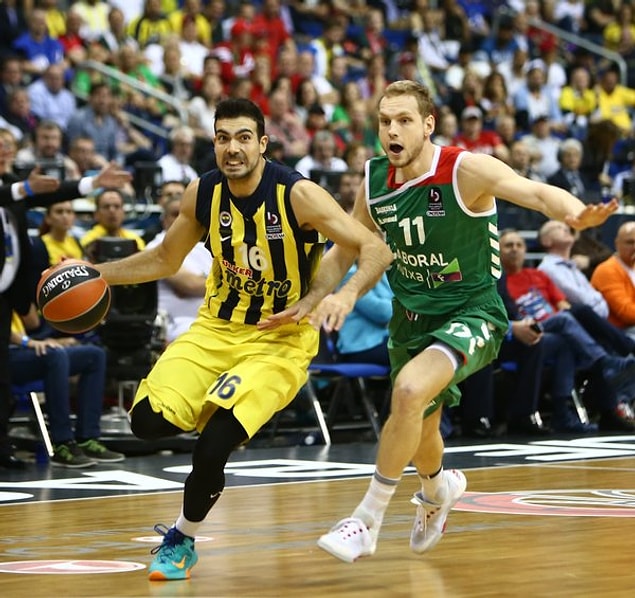 İlk Yarı Sonucu | Fenerbahçe 41-40 Laboral Kutxa