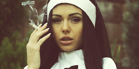 Просмотр фильмов для взрослых повышает религиозность