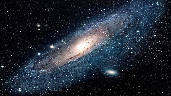 4. Samanyolu Galaksisi yaklaşık olarak 100.000 ışık yılı uzunluğundadır.