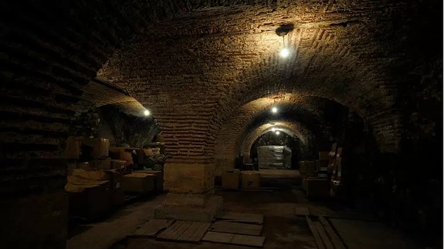 49. Şehrin bal deposu olan Tahtakale Balkapanı Hanı ve altındaki binlerce yıllık bizans sarnıcını keşfedin.