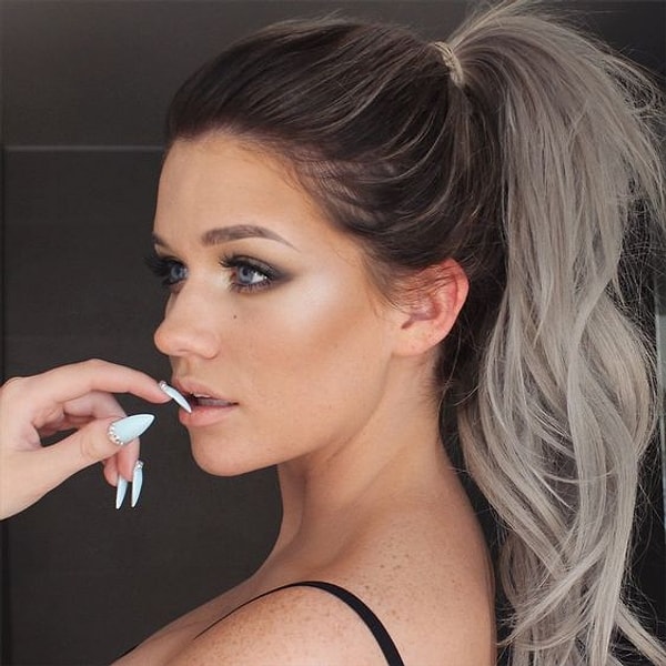 7. Или же им придают более темный оттенок, чтобы он контрастировал со светлыми кончиками.