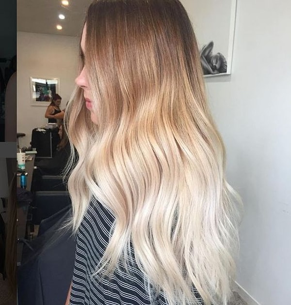 8. Светловолосым девушкам повезло: омбре на них смотрится очень изящно, а для исполнения подойдет любая техника окрашивания.