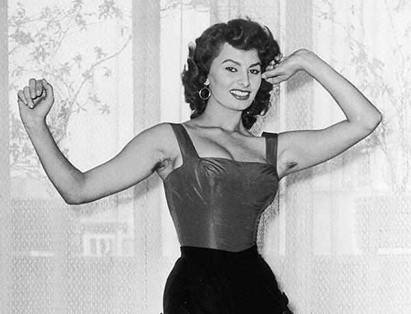 11. Tüy almamak, yeni bir adet değil; Sophia Loren bunu kanıtlıyor!