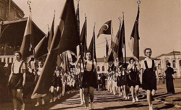 Bu hafta 19 Mayıs Atatürk’ü Anma, Gençlik ve Spor Bayramı haftası.