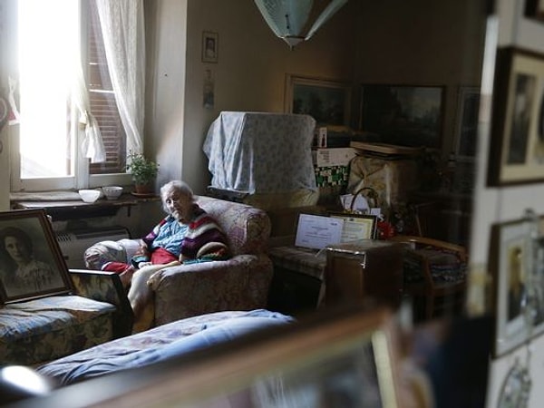 2. На вопрос о секрете долголетия Морано отвечает, что каждый день выпивает стакан домашнего бренди.