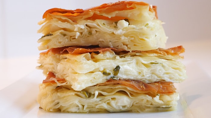 Ay İçimiz Kıyıldı Açın Şurdan Bir Börek de Neşemiz Yerine Gelsin Dedirten 12 Börek Tarifi