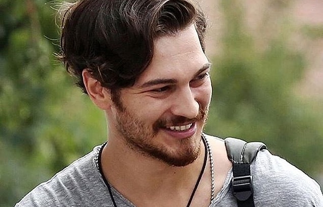 5. Yaklaşık yedi aydır dil eğitimi için Amerika'da yaşayan Çağatay Ulusoy, oradan kendine bir ev aldı.