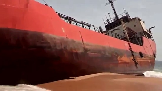 Корабль-призрак пристал к берегам Либерии