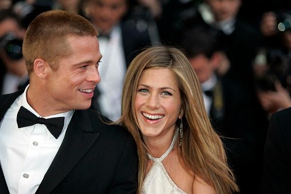 Brad Pitt, dört yıldır evli olduğu Jennifer Aniston'dan ayrılmış, Angelina Jolie ile aşkını açık açık yaşamaya başlamıştı.