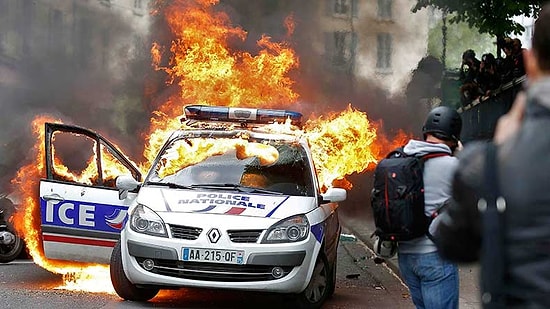 Paris'te Çalışma Yasasına Büyük Tepki