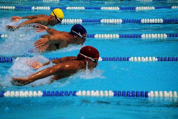 5. Diğer sporları aşırı yapmak sağlık problemleri yaratabilirken, yüzmede böyle bir risk yoktur. İstediğiniz kadar yüzebilirsiniz.