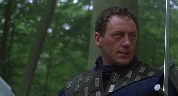 Лиам Каннингэм в роли Агравейна в фильме "Первый рыцарь"