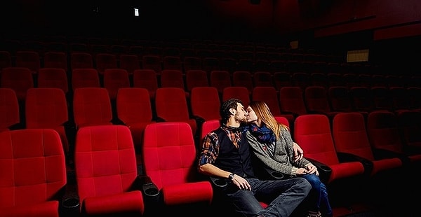 4. В кинотеатре