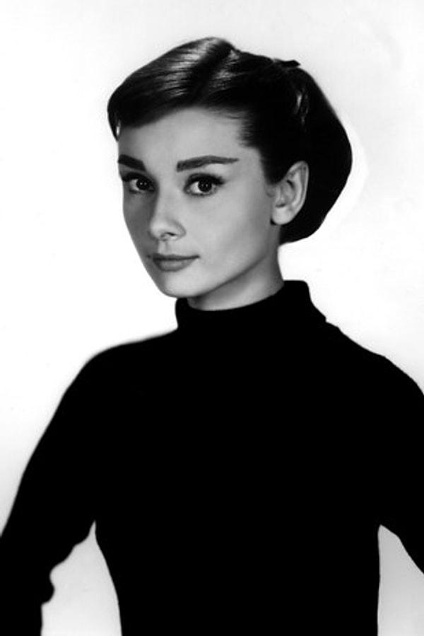 Aslında kendisi adeta bir bukalemun! Bakınız solda mükemmel kaşlarıyla Annelies ve sağda muhteşem kaşlarıyla Audrey Hepburn!