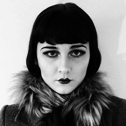Hangisi Clara Bow?!1